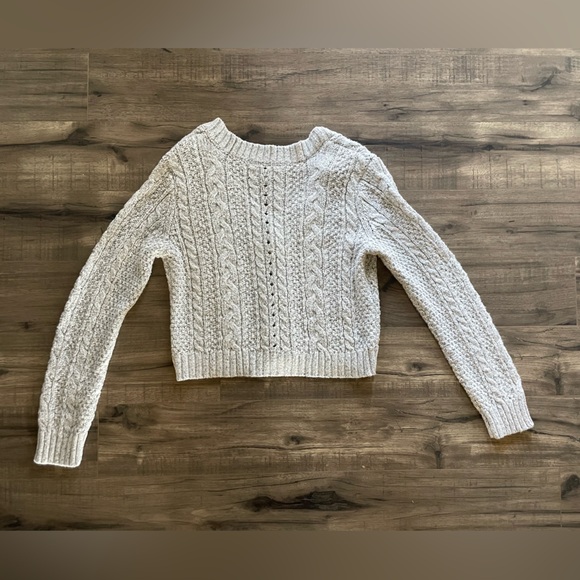 American Eagle Gray Cable Knit Cropped Cardi - Picture 4 of 5